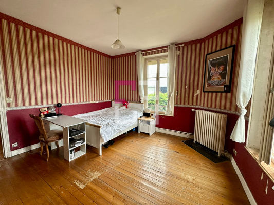 
Maison Anguilcourt Le Sart 7 pièce(s) 203 m2
