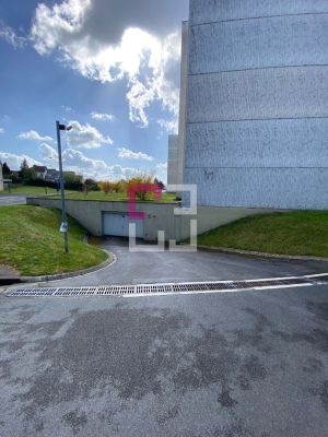 
Parking / box St Quentin
