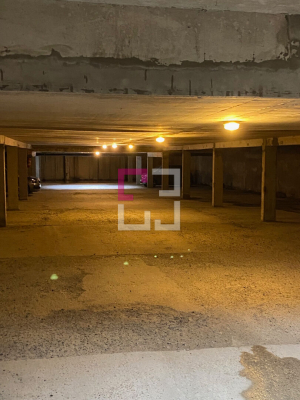 
Parking / box St Quentin
