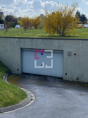 
Parking / box St Quentin
