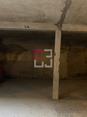 
Parking / box St Quentin
