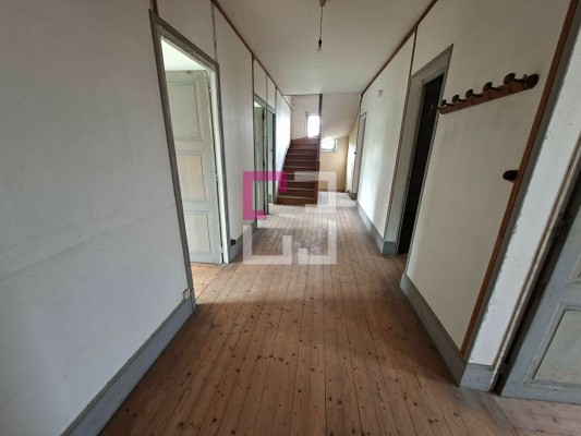 
Maison Braye En Thierache 9 pièce(s) 217 m2
