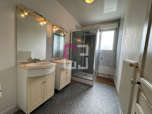 
Maison de ville HAM 4 pièce(s) 128m²
