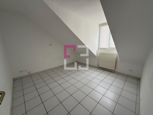 
Appartement La Fere 1 pièce(s) 30.92 m2
