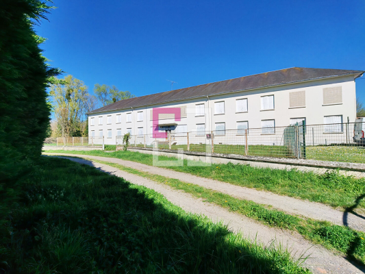 
EXCLUSIVITE à LA FERE. 15MN DE LAON. BIEN DE 530M²
