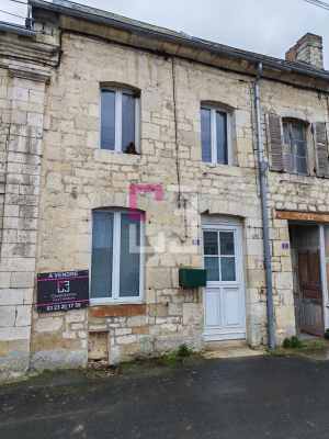 
DIZY LE GROS. Maison mitoyenne. Courette. Type 4.
