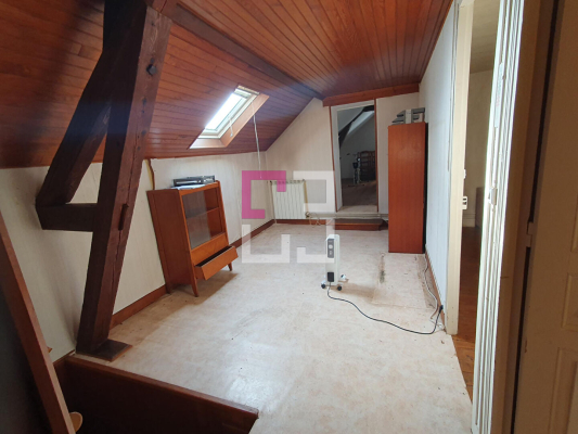 
Maison Pargnan 5 pièce(s) 132 m2
