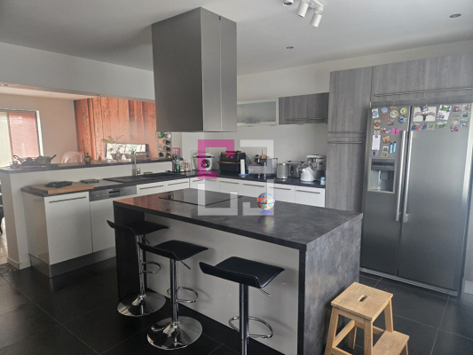 
Maison Moy De L Aisne 5 pièce(s) 200 m2
