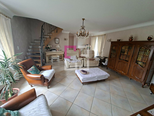 
Maison Laigny 8 pièce(s) 198 m2
