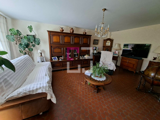 
Maison Laigny 8 pièce(s) 198 m2
