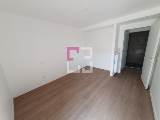
Appartement Sery Les Mezieres 3 pièce(s) 61 m2
