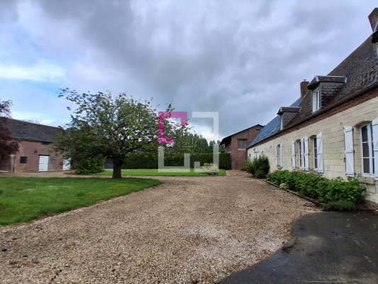 
Maison Housset 11 pièce(s) 434.91 m2
