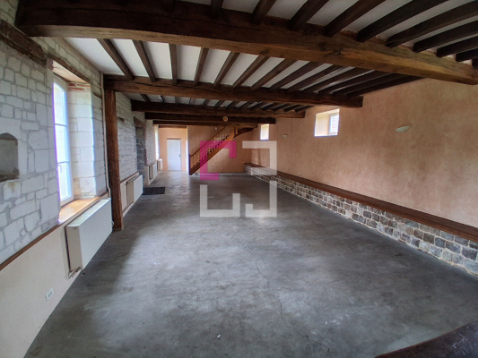 
Maison Housset 11 pièce(s) 434.91 m2
