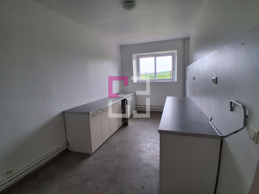 
Maison Housset 11 pièce(s) 434.91 m2

