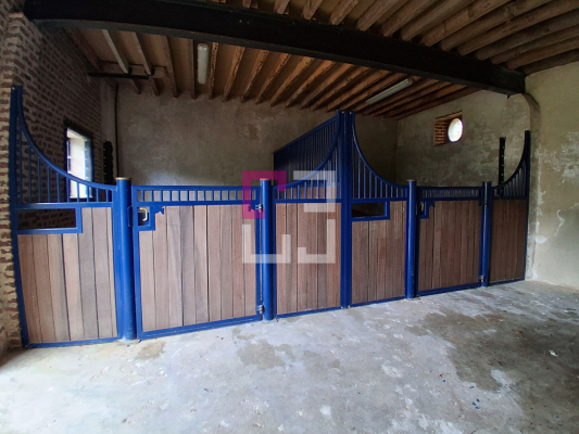 
Maison Housset 11 pièce(s) 434.91 m2
