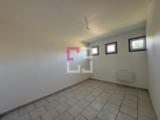 
Immeuble Muille Villette 29 pièce(s) 450m²
