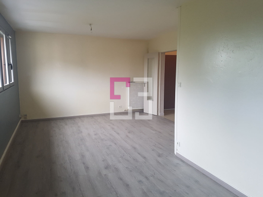 
LAON VILLE BASSE REF 5296LR APPARTEMENT T2BIS. Loué.

