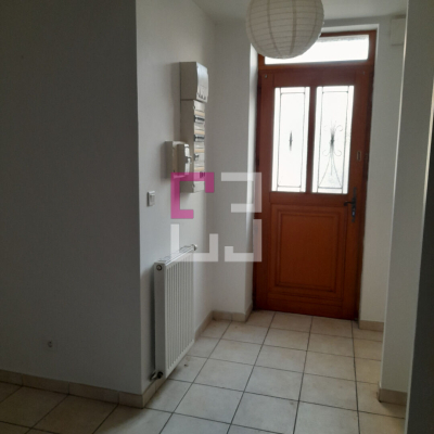 
LAON VILLE BASSE. REF 5294LR MAISON type 3 avec parking privatif. Loué.
