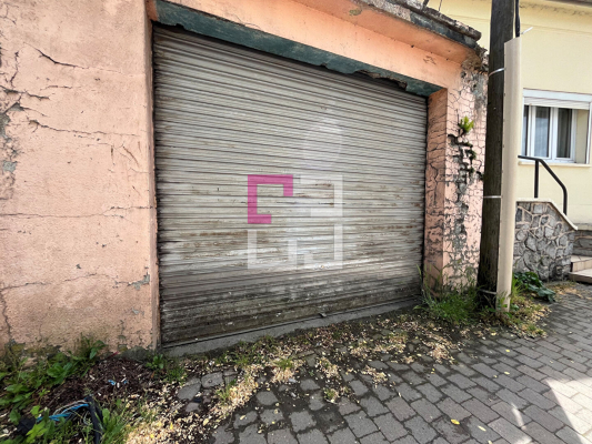 
Parking / box Fourmies 10 m2
