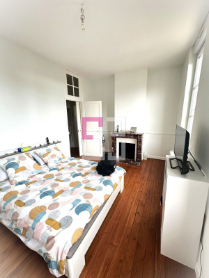 
Appartement 4 pièce(s) 108.69 m2 avec extérieur et parking
