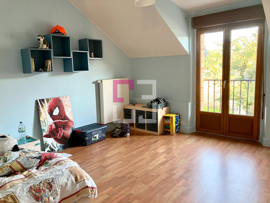 
EN EXCLUSIVITE A SISSONNE. REF5328LR
