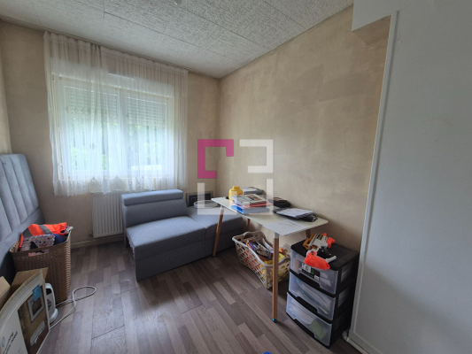 
Maison 3 chambres avec jardin et garage
