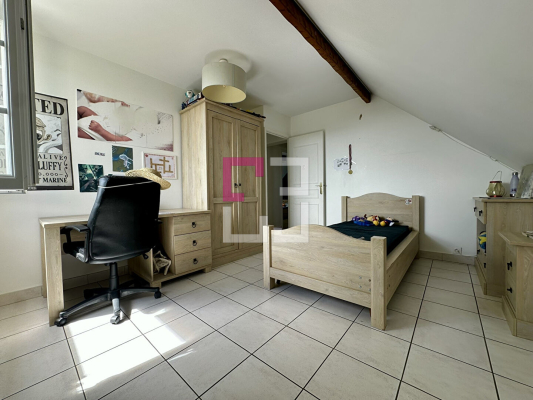
Maison Camelin 8 pièce(s) 200 m2
