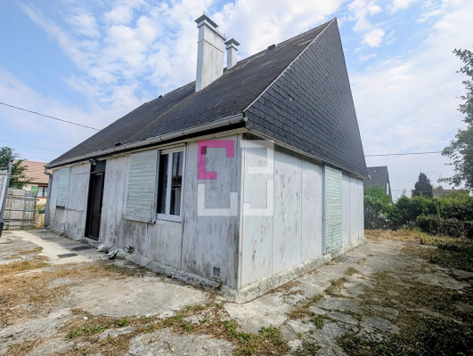 
Maison plain-pied à rénover proche Noyon
