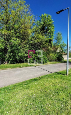 
LAON. PARCELLE DE TERRE boisée
