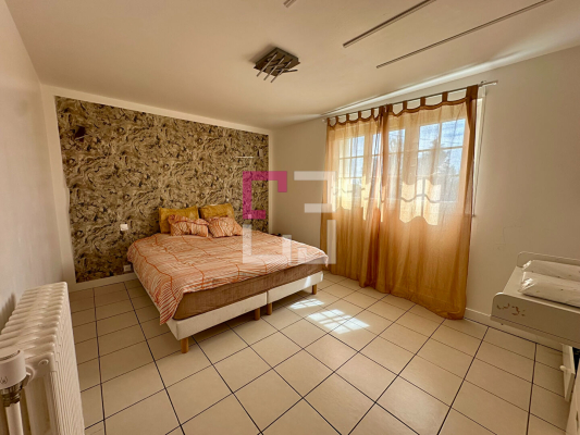 
Maison Camelin 8 pièce(s) 200 m2
