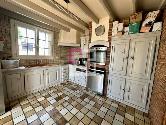 
Maison Camelin 8 pièce(s) 200 m2
