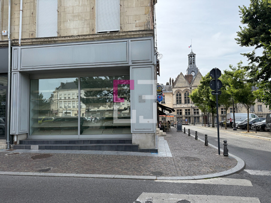 
Local commercial Saint Quentin 6 pièce(s)

