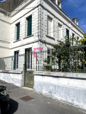 
Maison St Quentin 7 pièce(s) 140.02 m2
