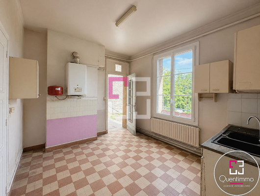 
Immeuble Laon 10 pièce(s) 198 m2
