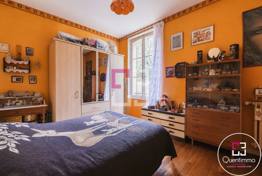 
Immeuble Laon 10 pièce(s) 198 m2
