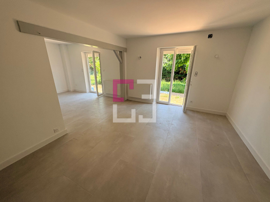 
Maison Lesdins 5 pièce(s) 111 m2
