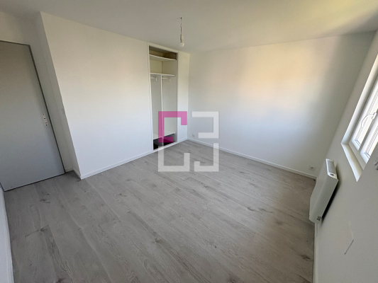 
Maison Lesdins 5 pièce(s) 111 m2
