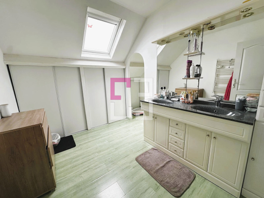 
Maison Sinceny 4 pièce(s) 112 m2
