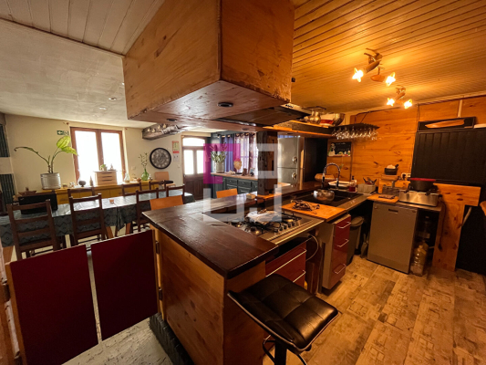 
Maison Extérieur 15 kms Guise pièce(s) 178 m2
