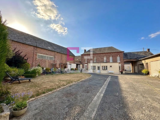 
Corps de ferme Nesle 15 pièce(s) 320m2
