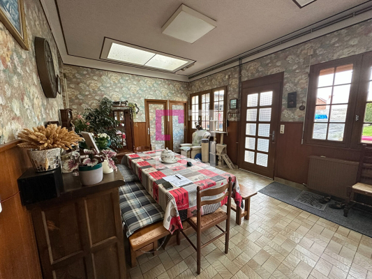 
Corps de ferme Nesle 15 pièce(s) 320m2
