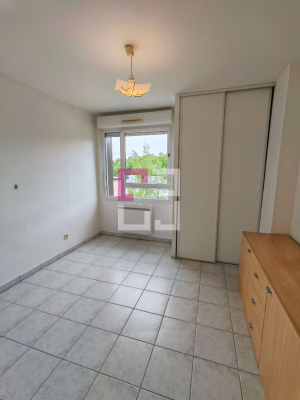 
LAON VILLE BASSE APT TYP3. TERRASSE. ref 5267LR
