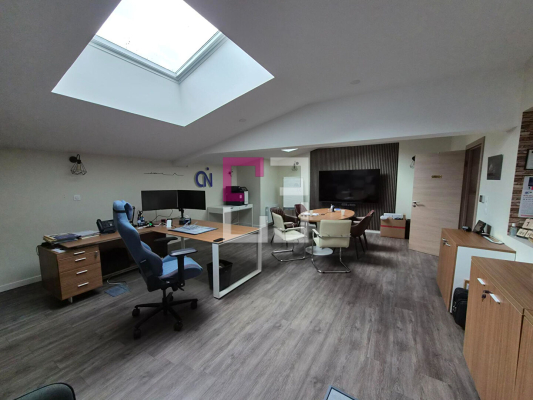 
Loft Avranches 7 pièce(s) 216 m2
