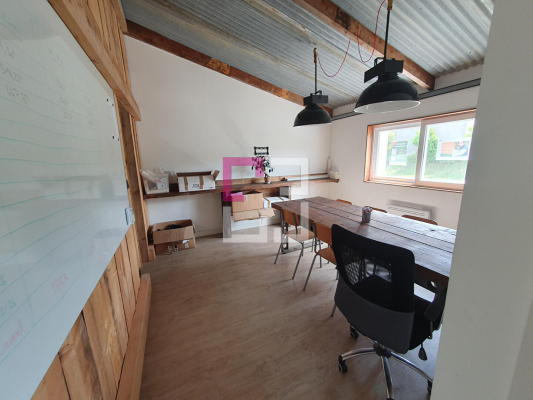 
Local commercial Precey 25 pièce(s) 1000 m2
