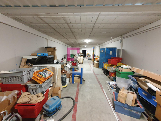 
Local commercial Precey 25 pièce(s) 1000 m2
