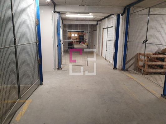 
Local commercial Precey 25 pièce(s) 1000 m2
