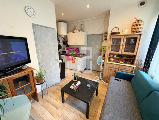 
Immeuble Saint Quentin 10 pièce(s) 220 m2
