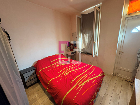 
Immeuble Saint Quentin 10 pièce(s) 220 m2
