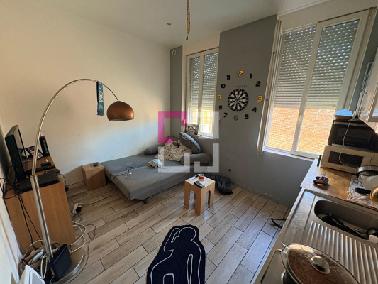 
Immeuble Saint Quentin 10 pièce(s) 220 m2
