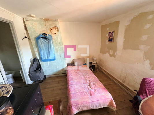
Immeuble Saint Quentin 10 pièce(s) 220 m2
